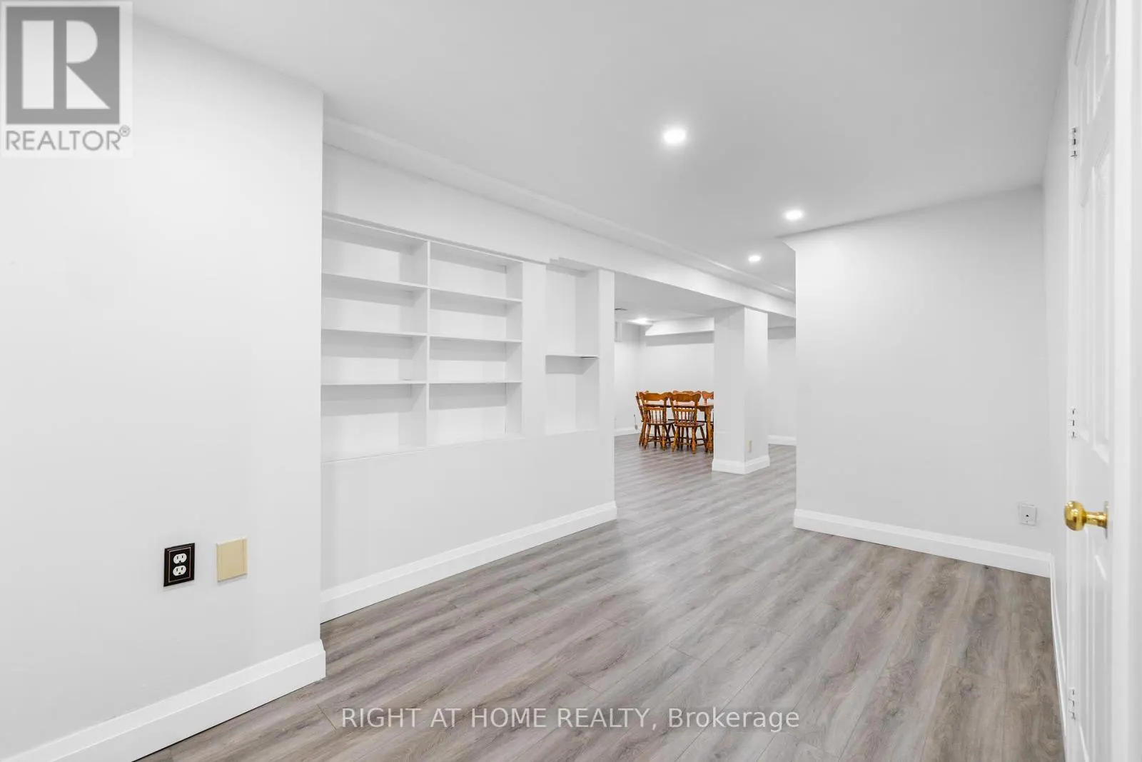 4469 IDLEWILDE CRESCENT