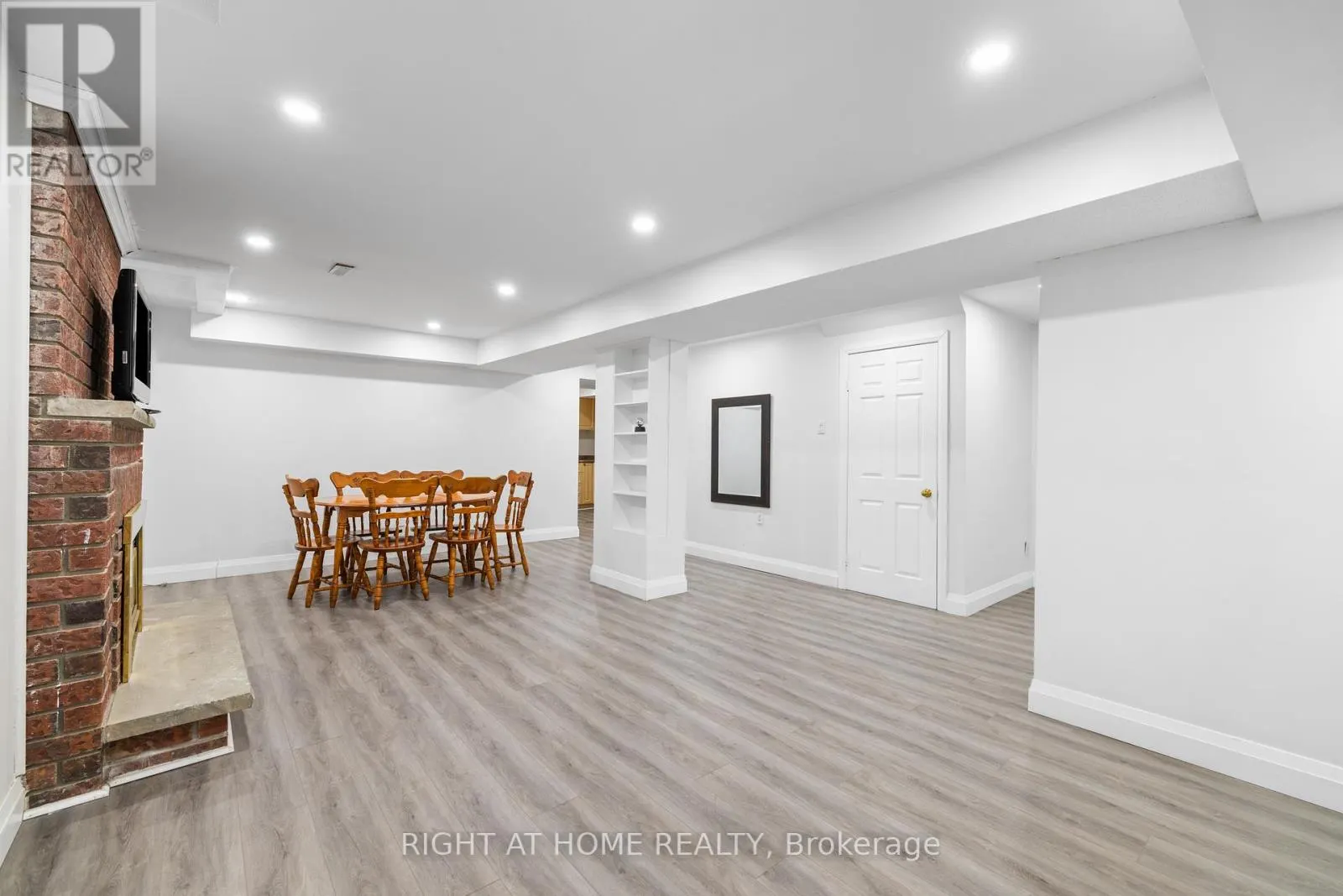 4469 IDLEWILDE CRESCENT