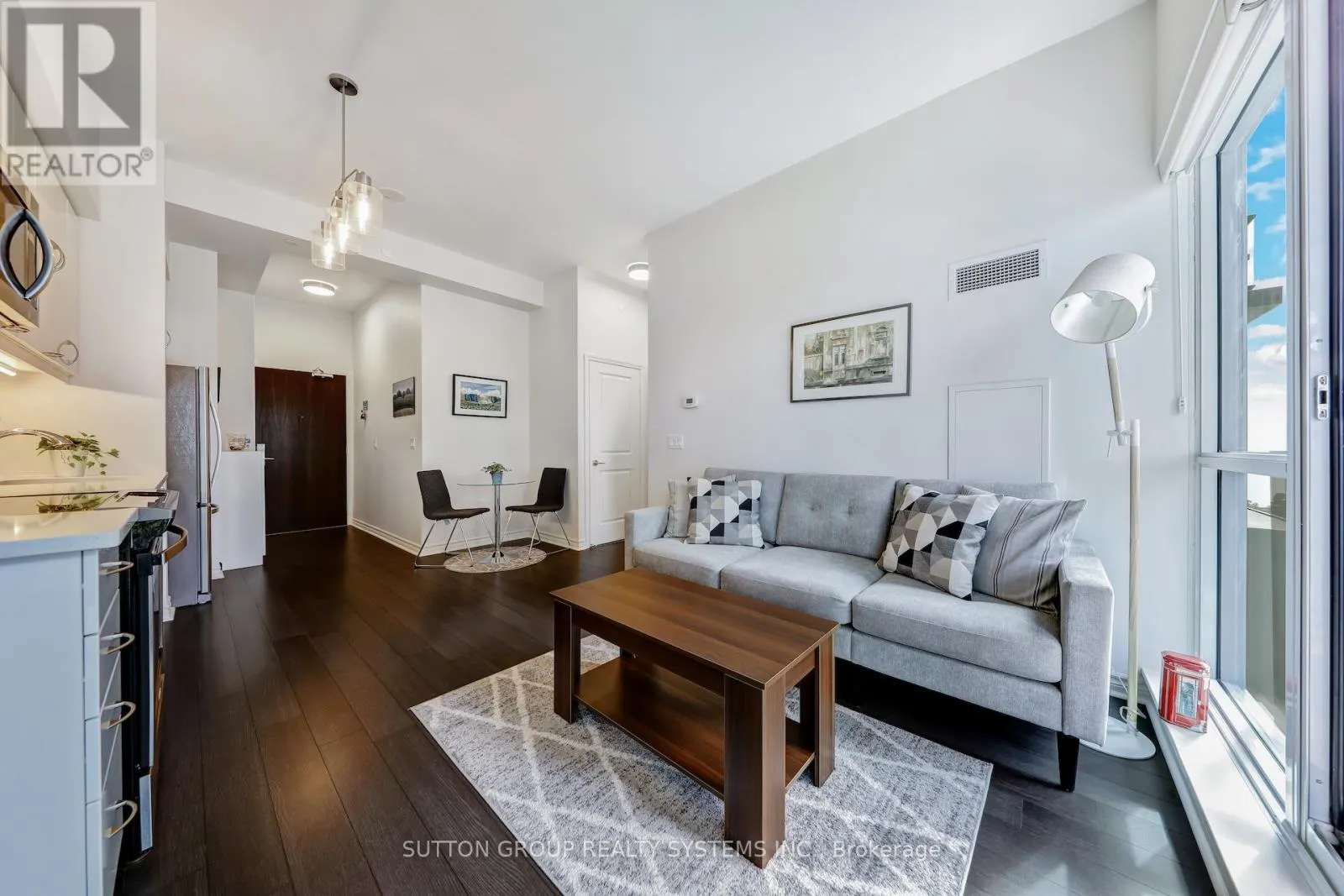 1604 - 39 ANNIE CRAIG DRIVE