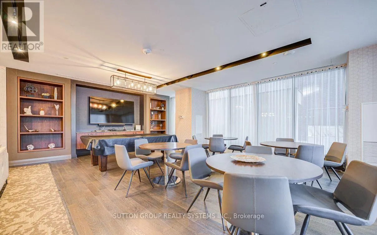 1604 - 39 ANNIE CRAIG DRIVE