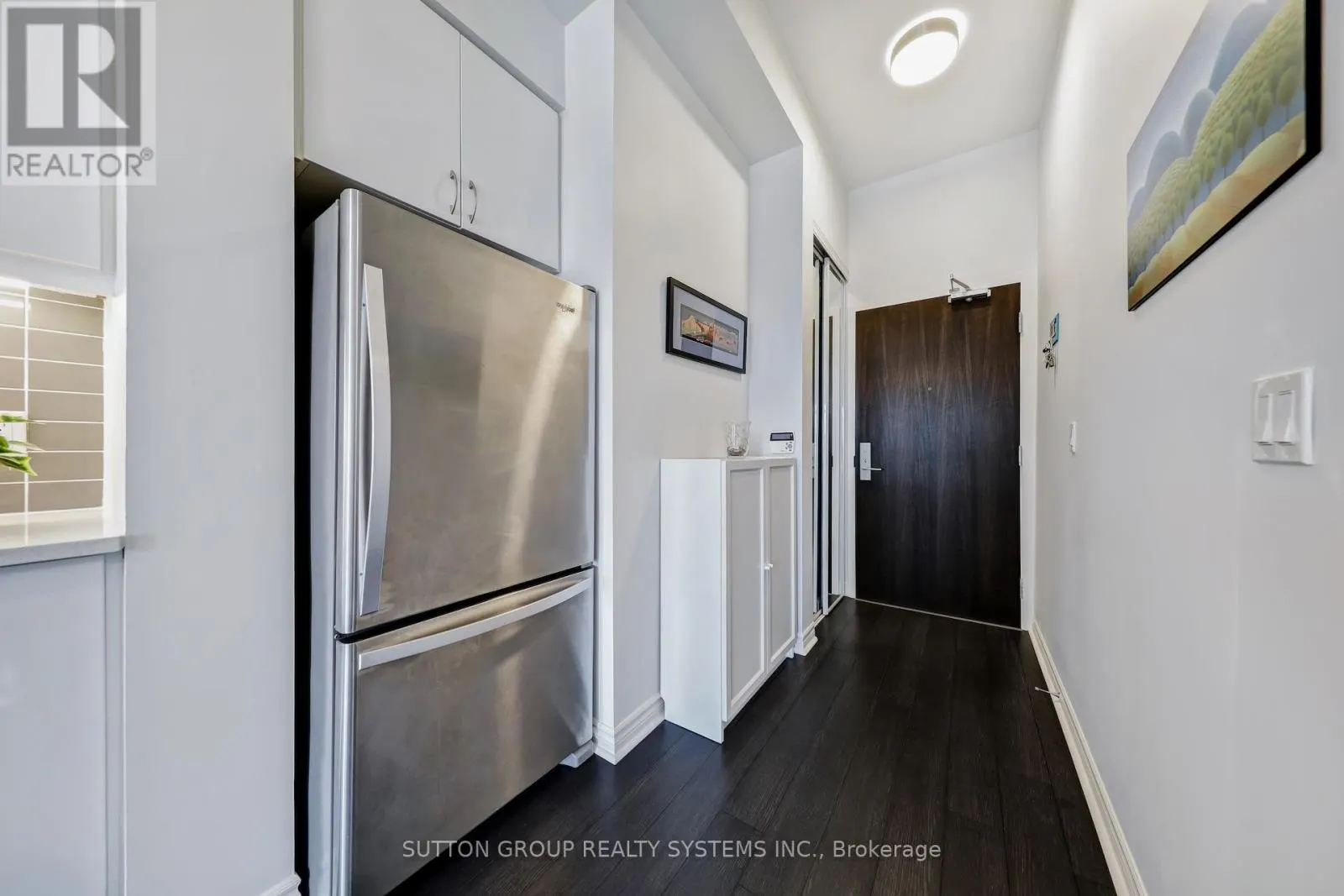 1604 - 39 ANNIE CRAIG DRIVE