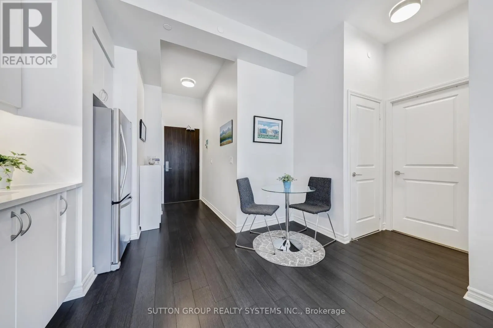 1604 - 39 ANNIE CRAIG DRIVE