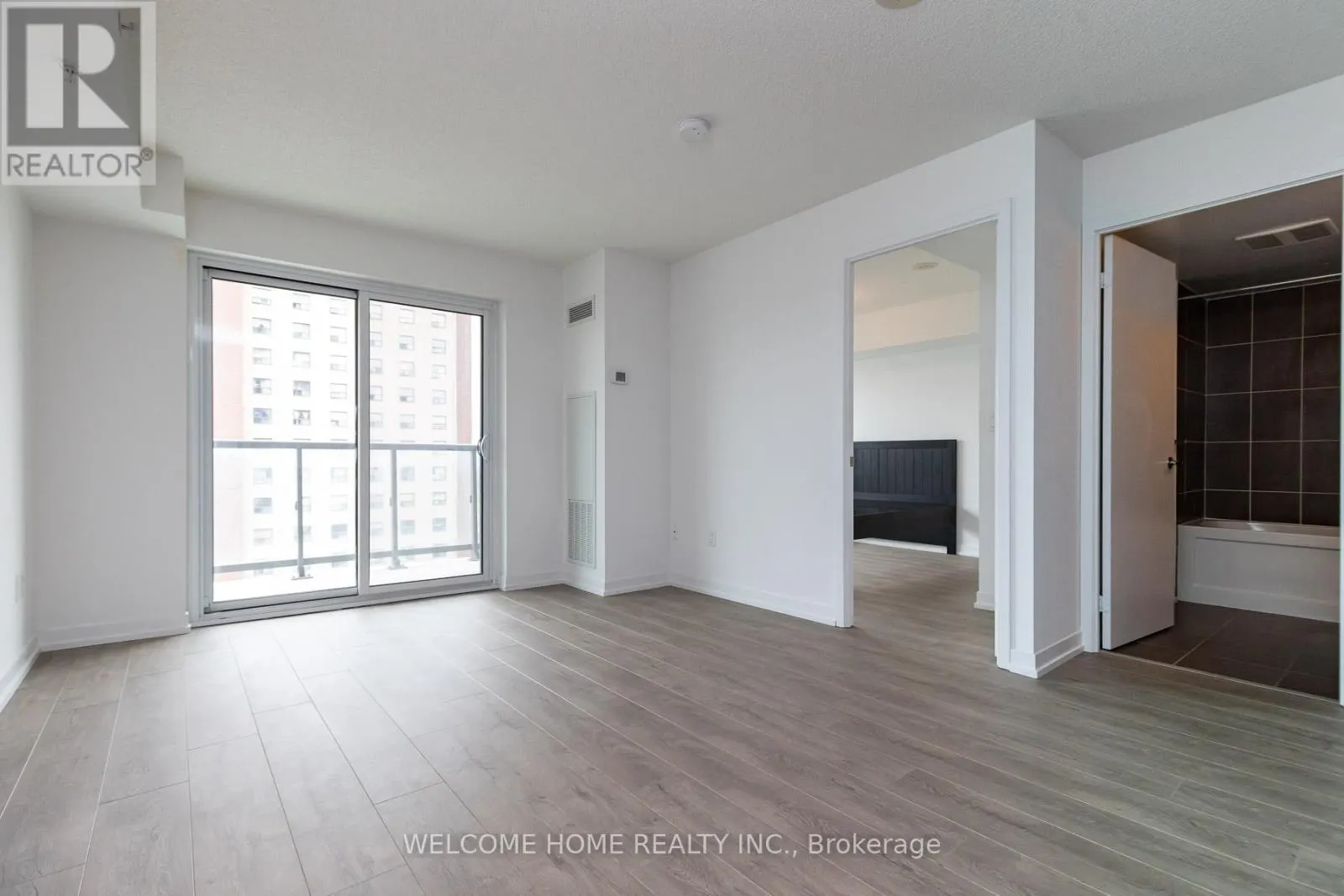 1702 - 1410 DUPONT STREET
