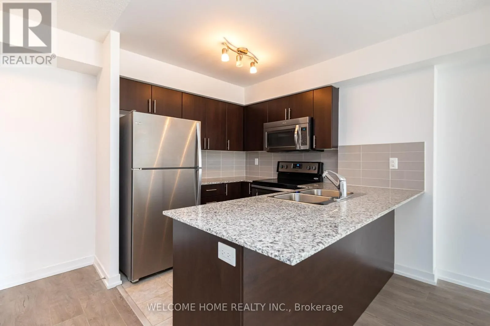 1702 - 1410 DUPONT ROAD