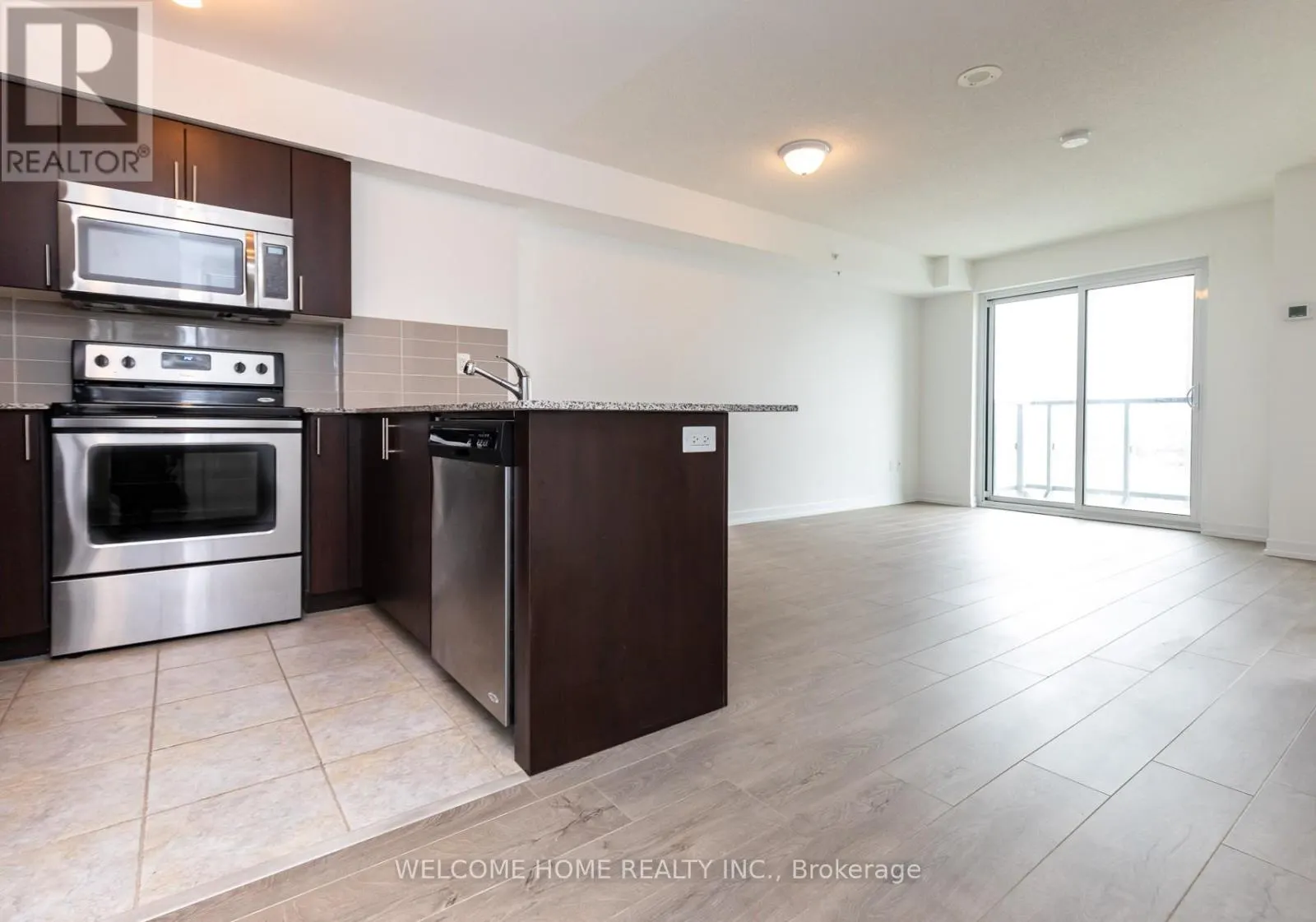 1702 - 1410 DUPONT ROAD
