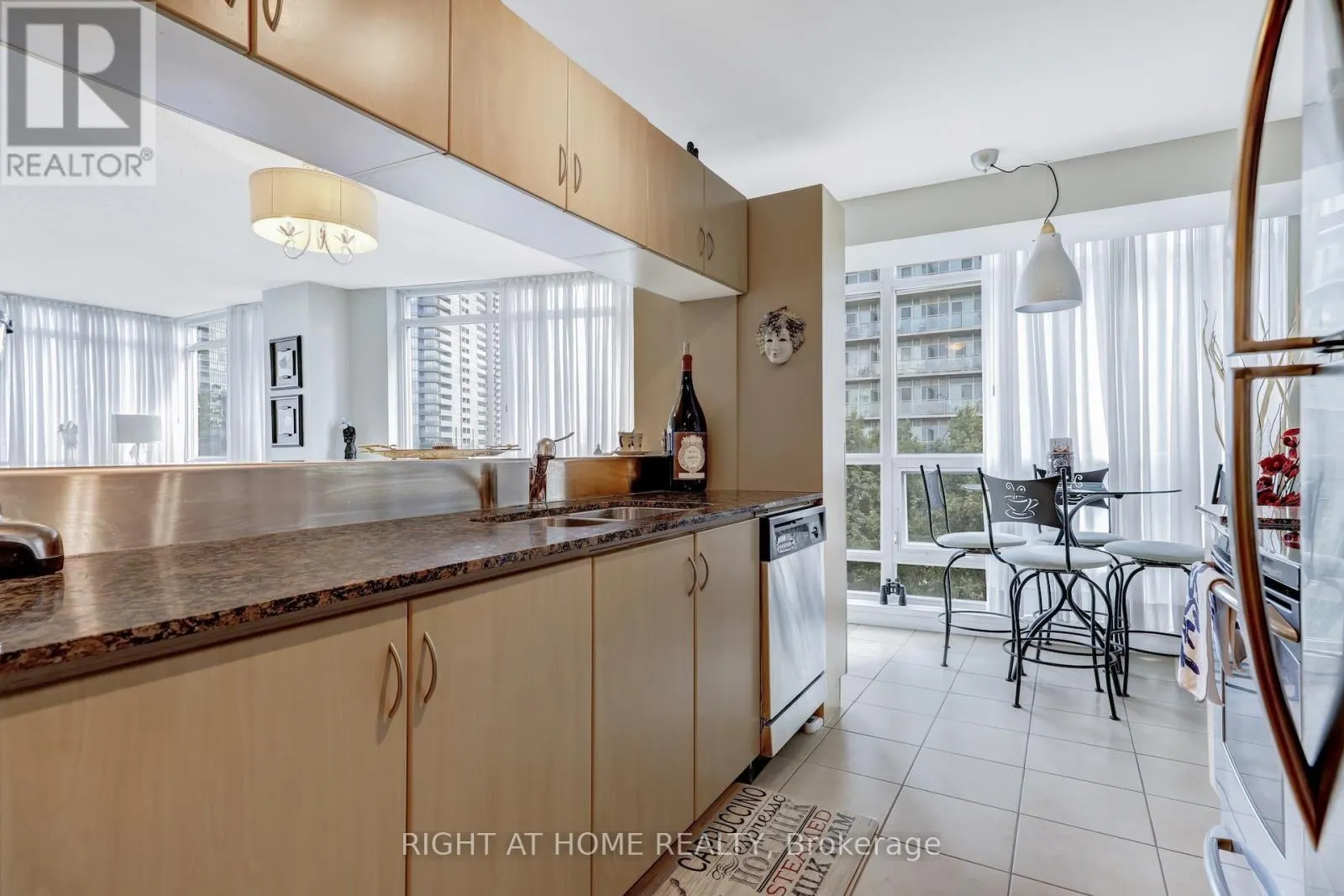 607 - 185 LEGION ROAD N