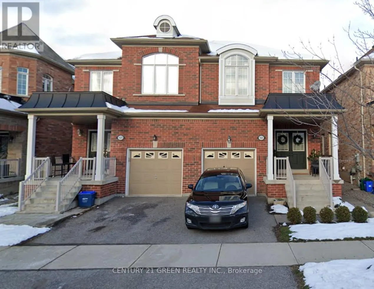 927 STOUTT CRESCENT