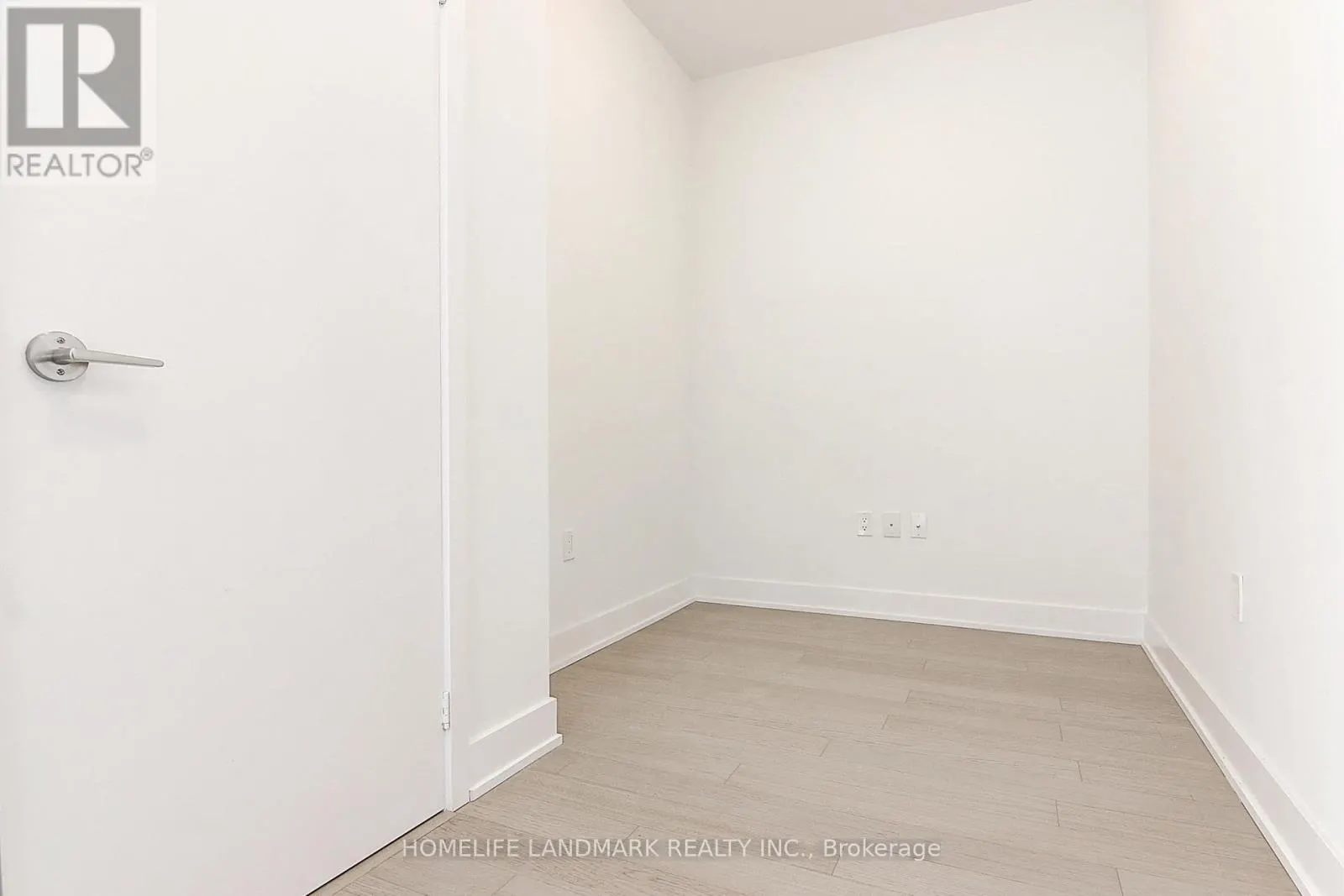 516 - 20 SHORE BREEZE DRIVE