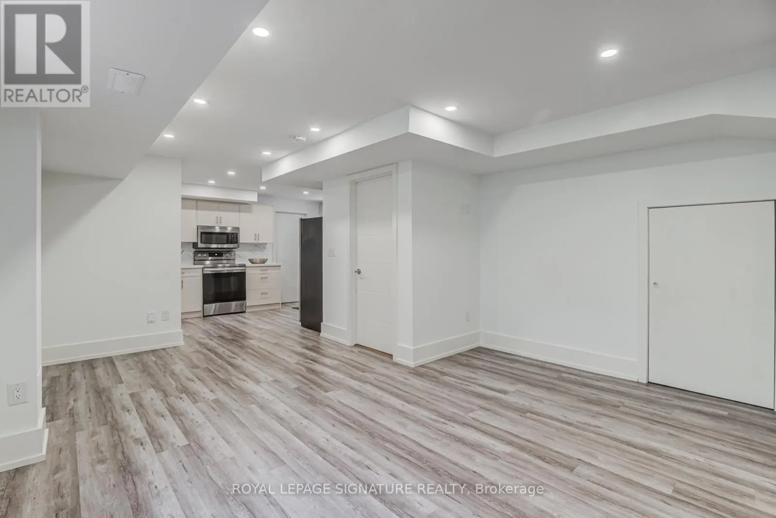 BSMT - 36 ROXALINE STREET