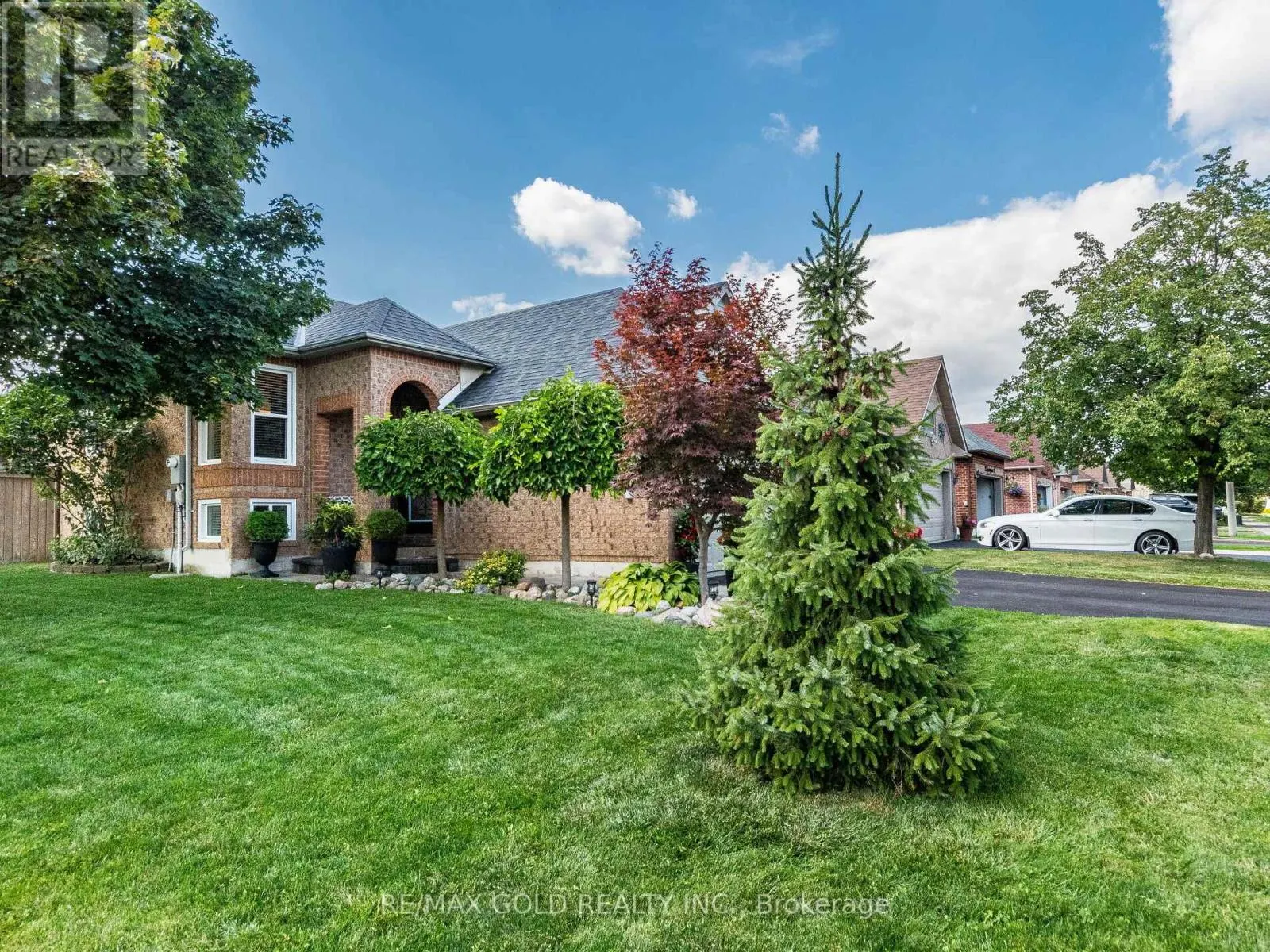 98 SPRINGVIEW DRIVE