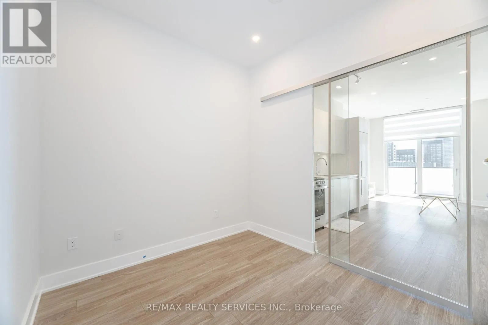 PH08 - 4130 PARKSIDE VILLAGE DRIVE