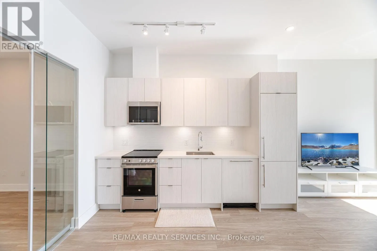 PH08 - 4130 PARKSIDE VILLAGE DRIVE