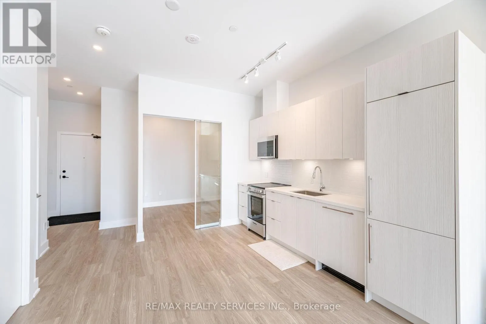 PH08 - 4130 PARKSIDE VILLAGE DRIVE