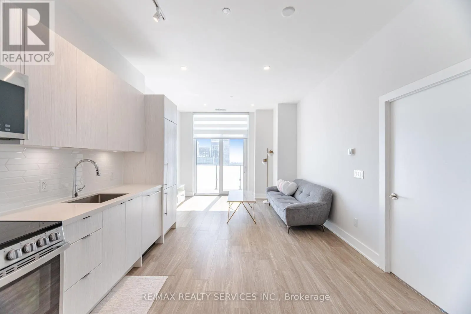 PH08 - 4130 PARKSIDE VILLAGE DRIVE