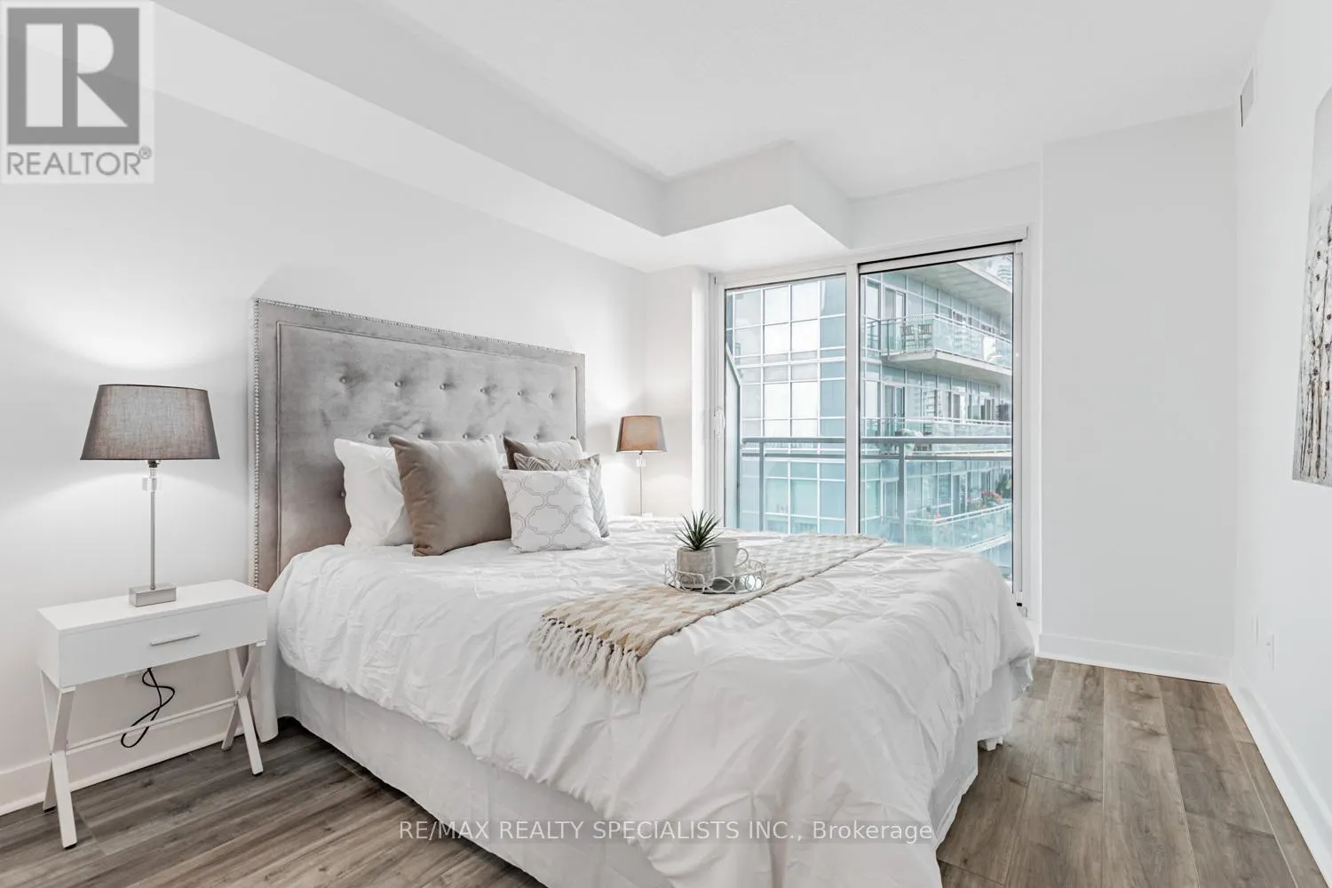 1714 - 155 LEGION ROAD N