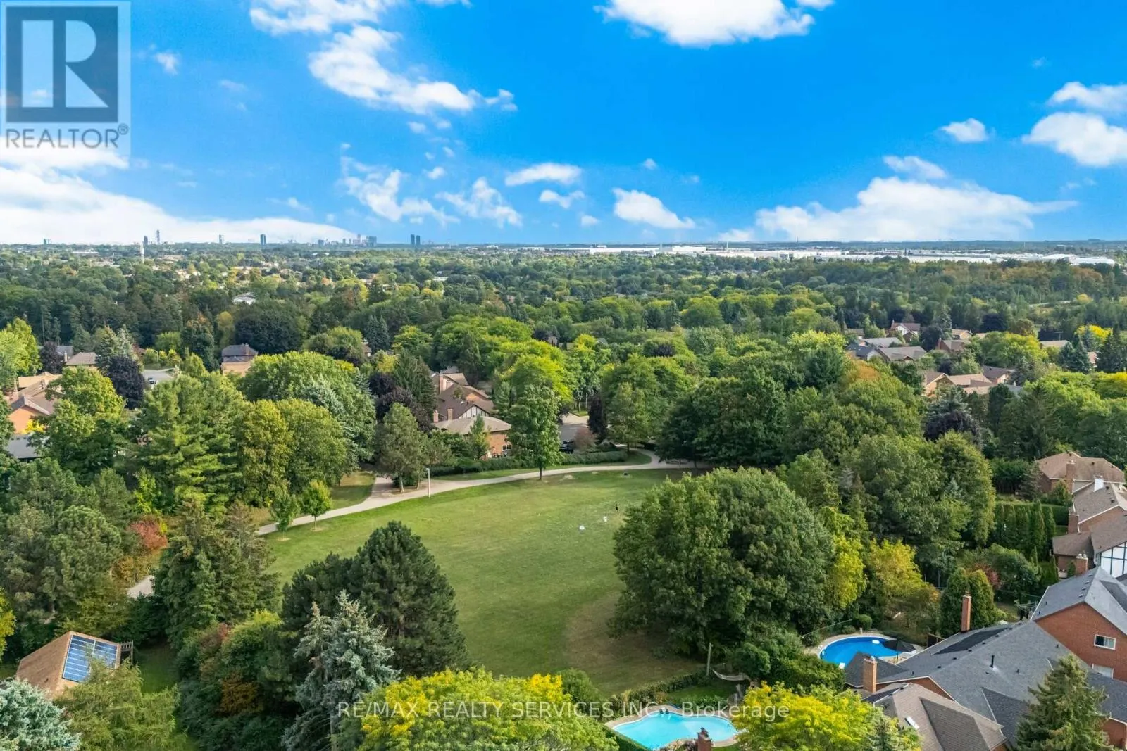33 CARNFORTH DRIVE