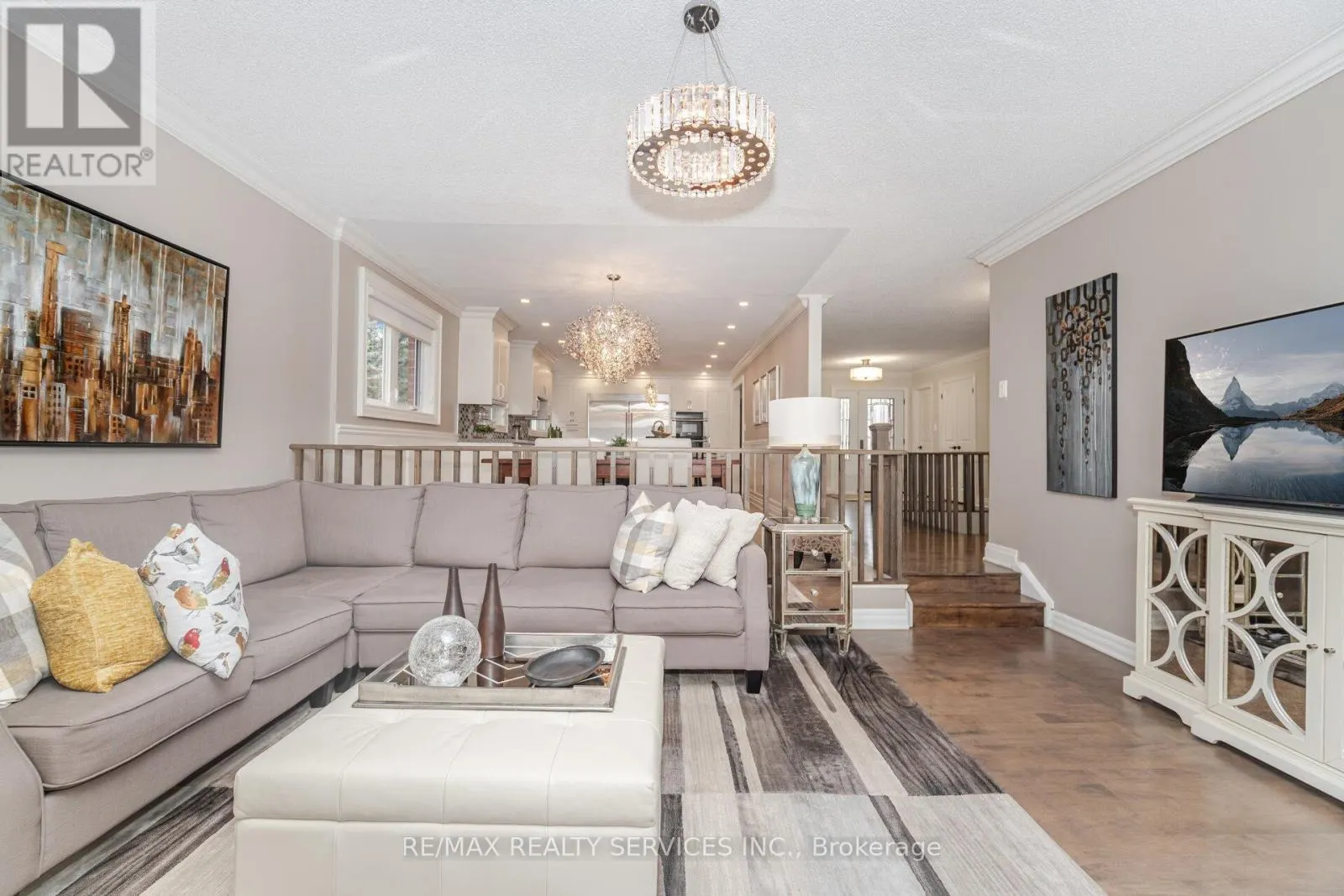 33 CARNFORTH DRIVE