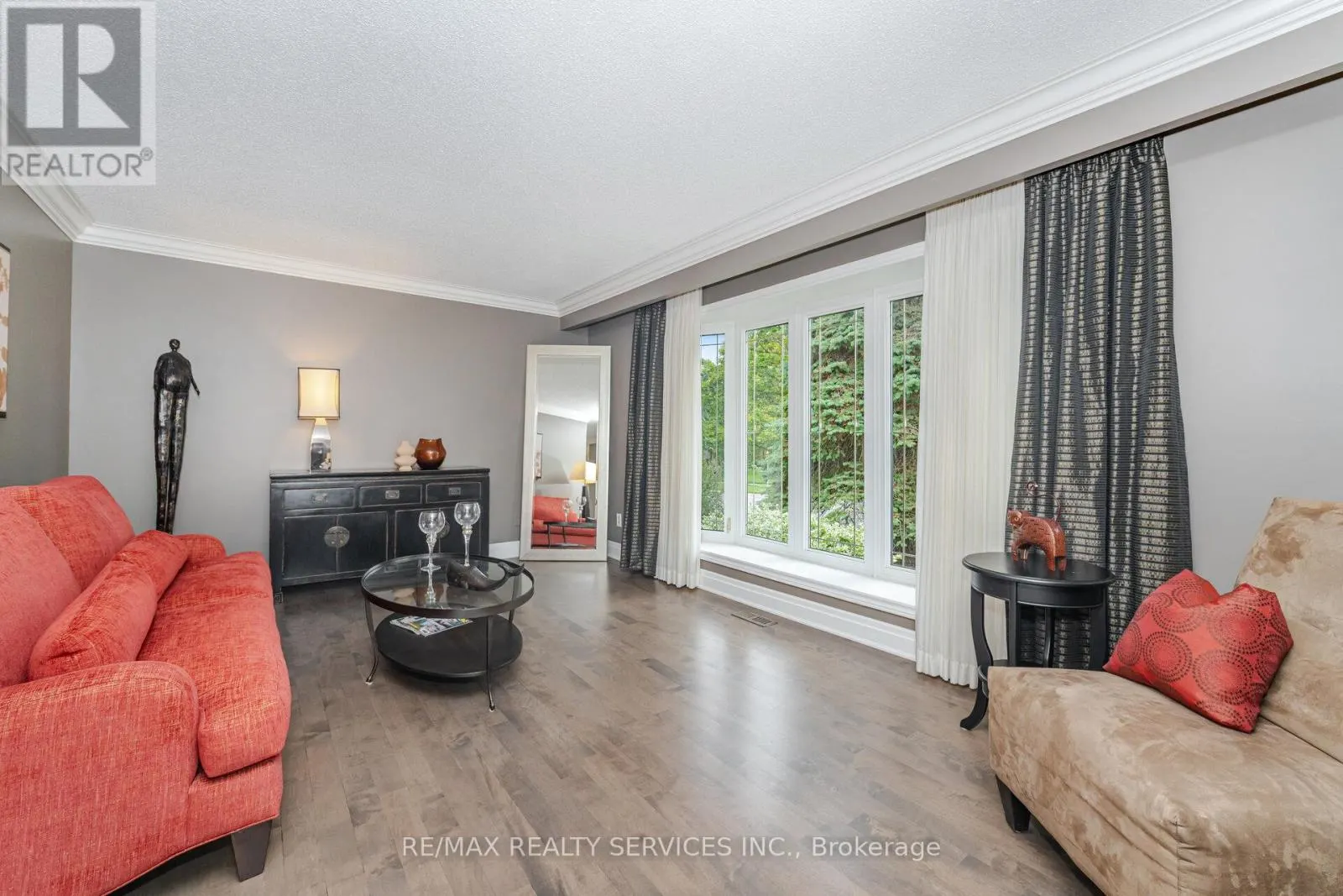 33 CARNFORTH DRIVE