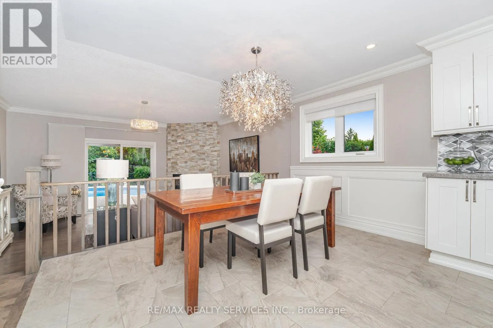 33 CARNFORTH DRIVE