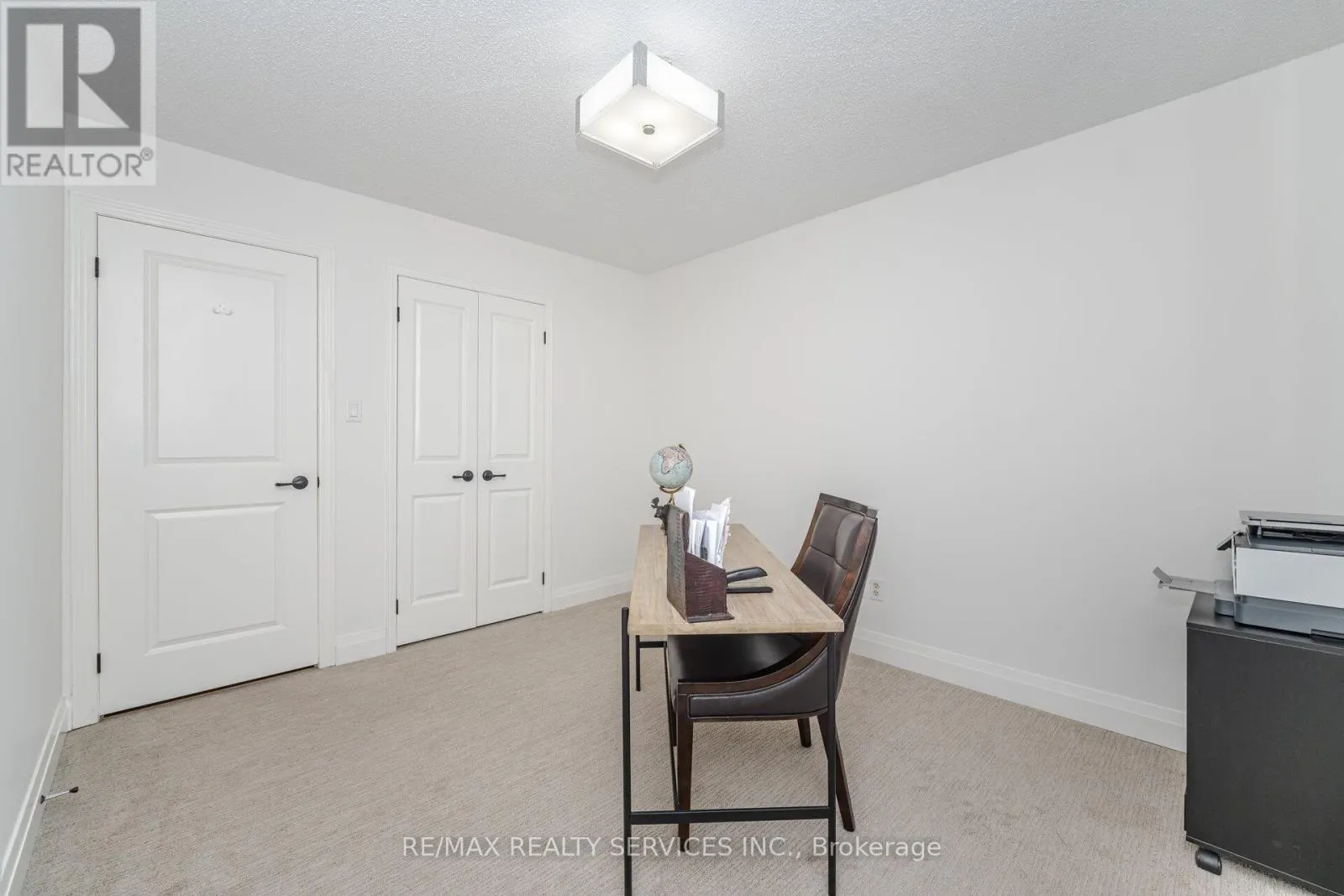 33 CARNFORTH DRIVE