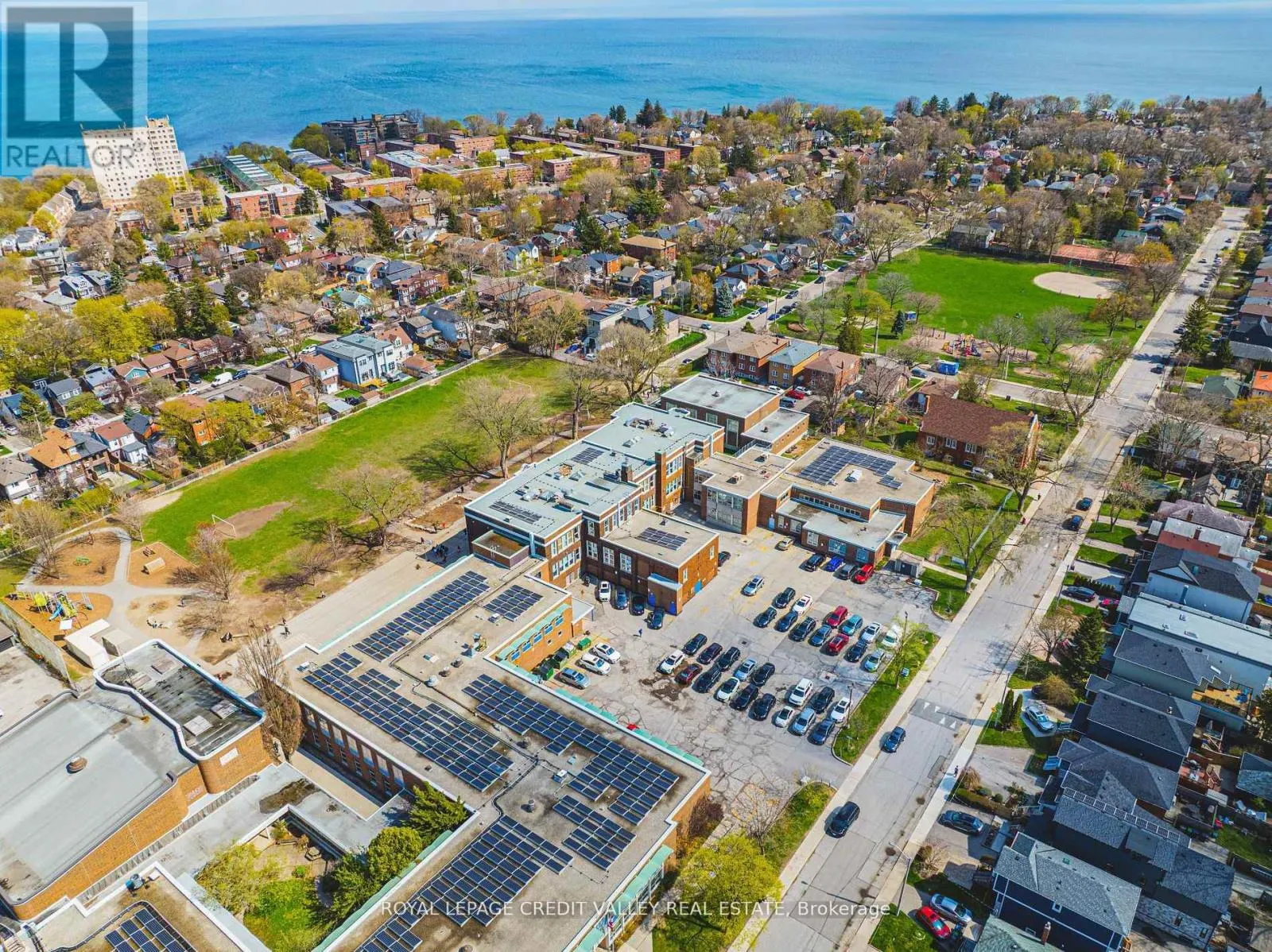 116 - 256 ROYAL YORK ROAD E