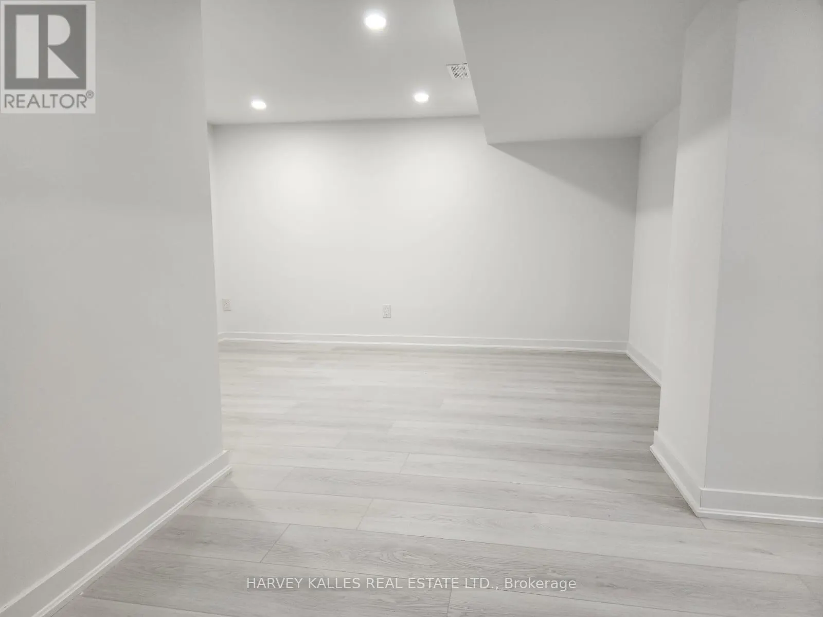 LOWER - 31 FAIRLIN DRIVE
