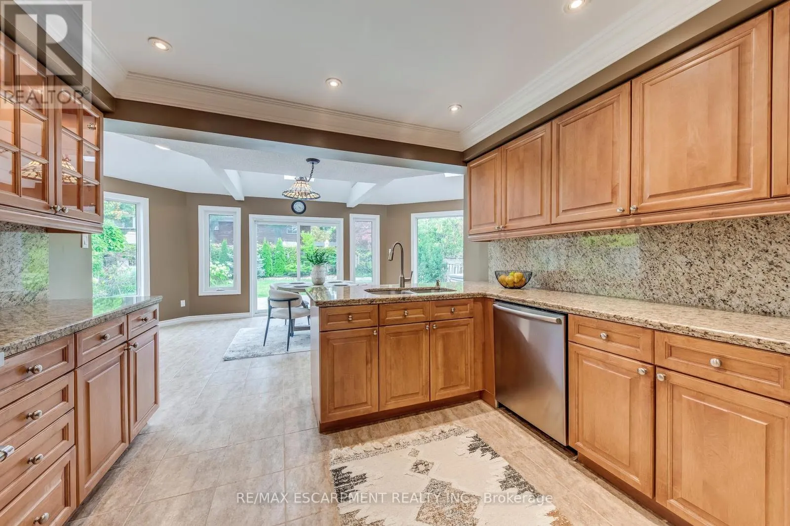 1246 SADDLER CIRCLE