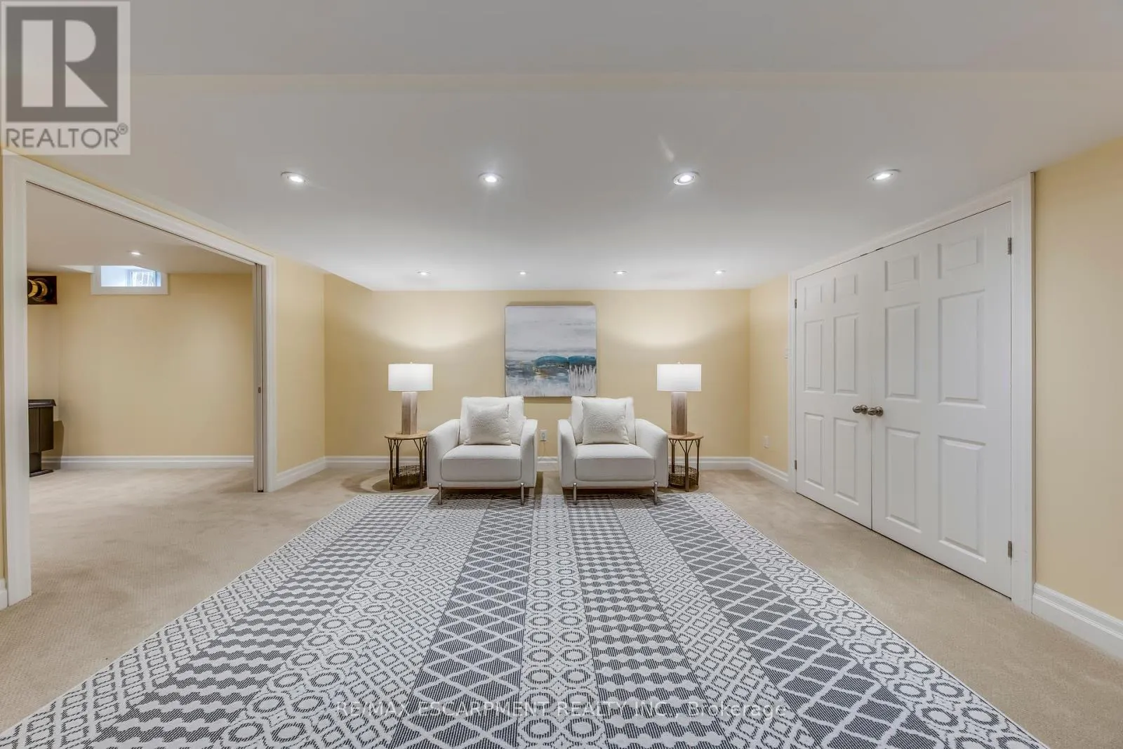 1246 SADDLER CIRCLE