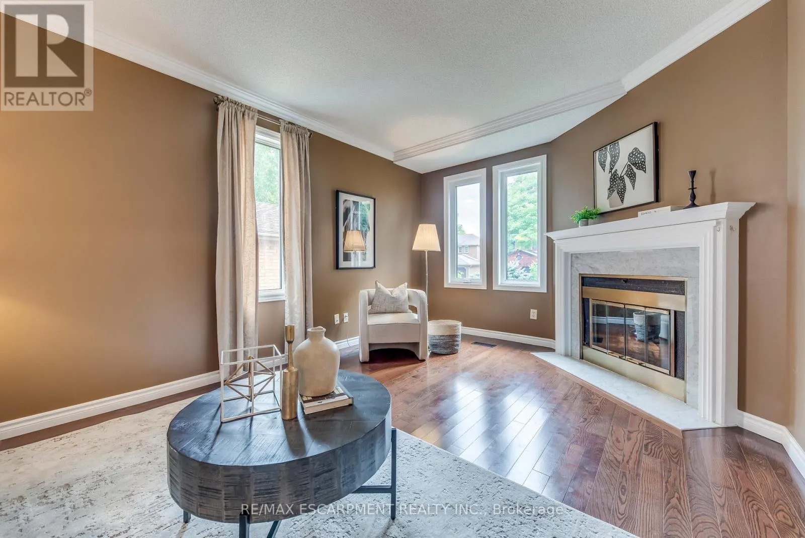 1246 SADDLER CIRCLE