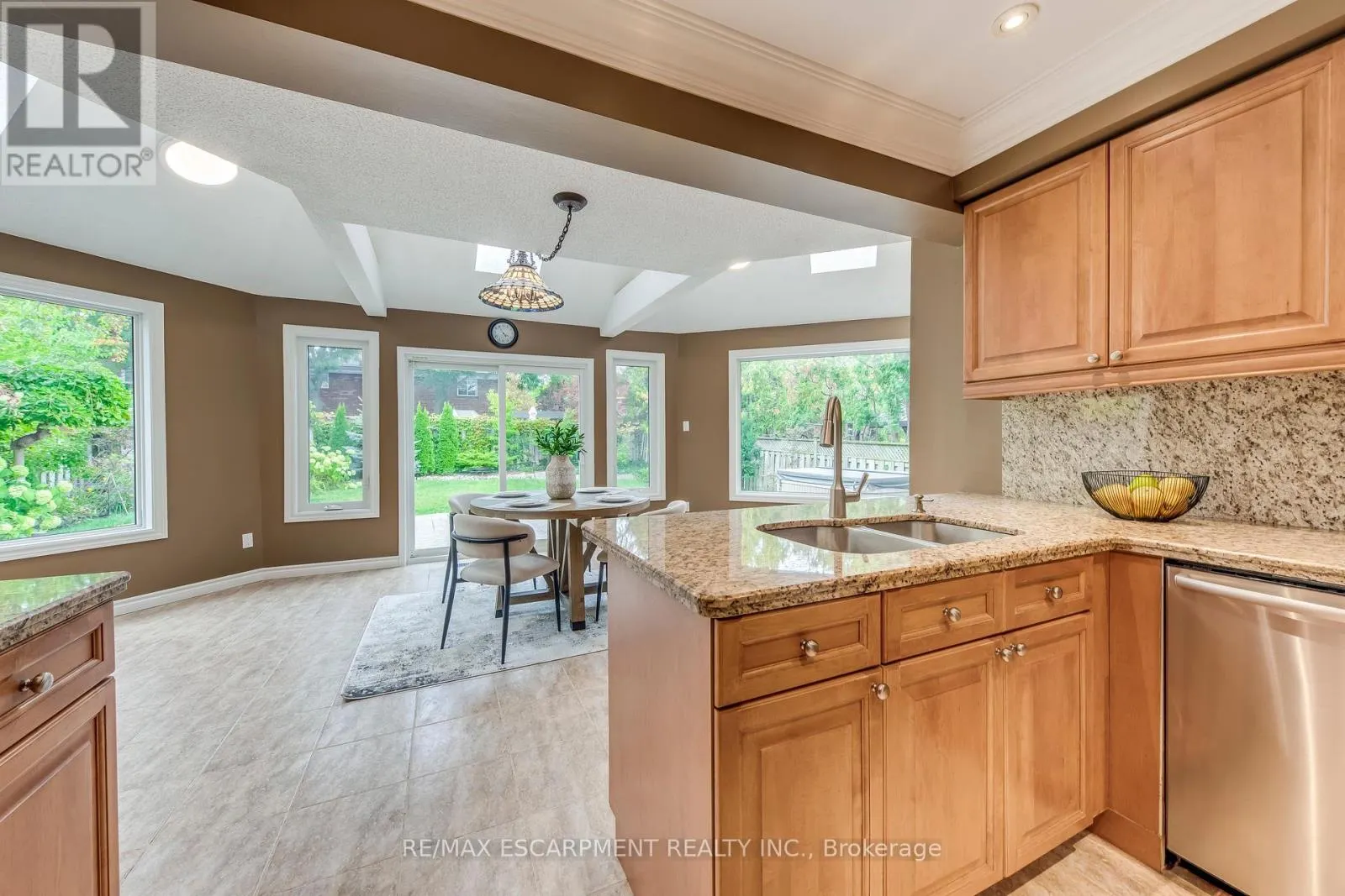 1246 SADDLER CIRCLE