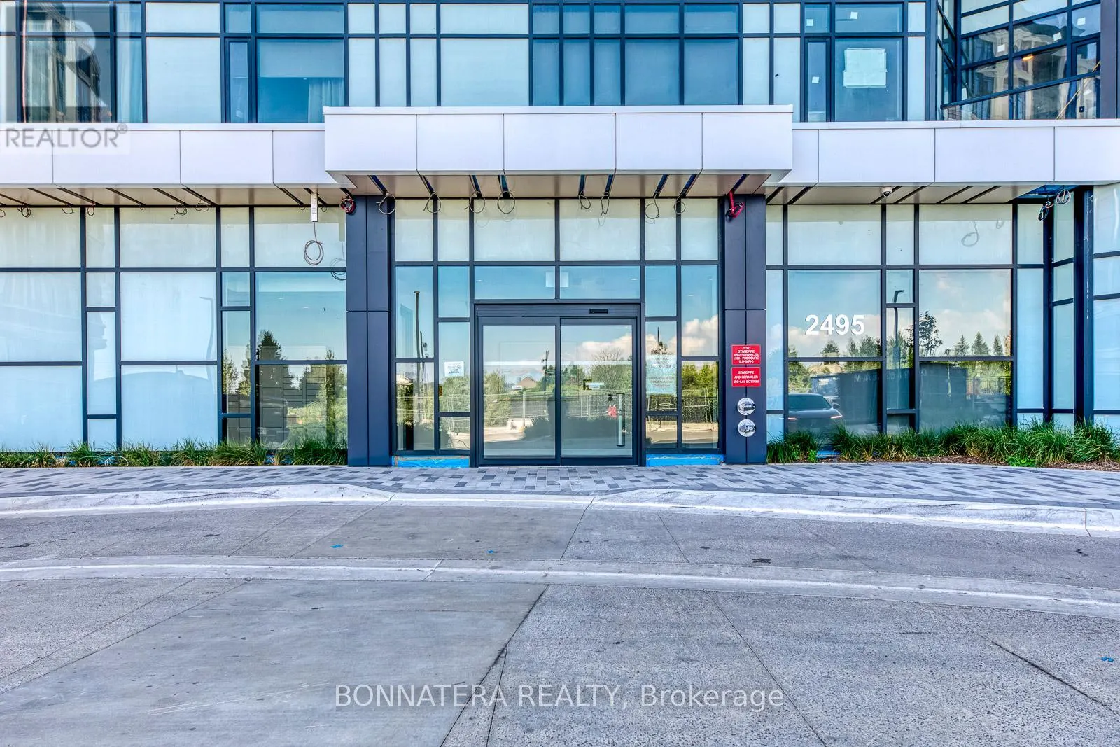 2302 - 2495 EGLINTON AVENUE W
