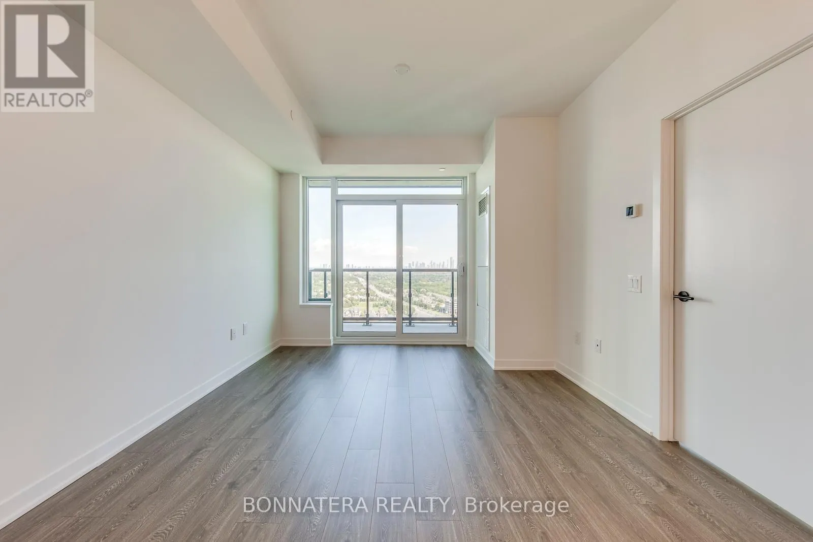 2302 - 2495 EGLINTON AVENUE W