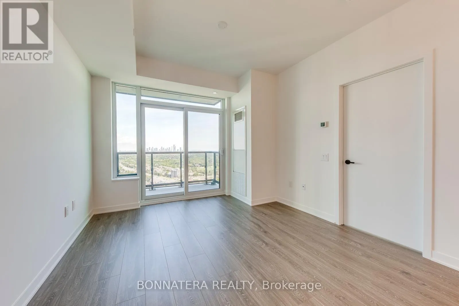 2302 - 2495 EGLINTON AVENUE W