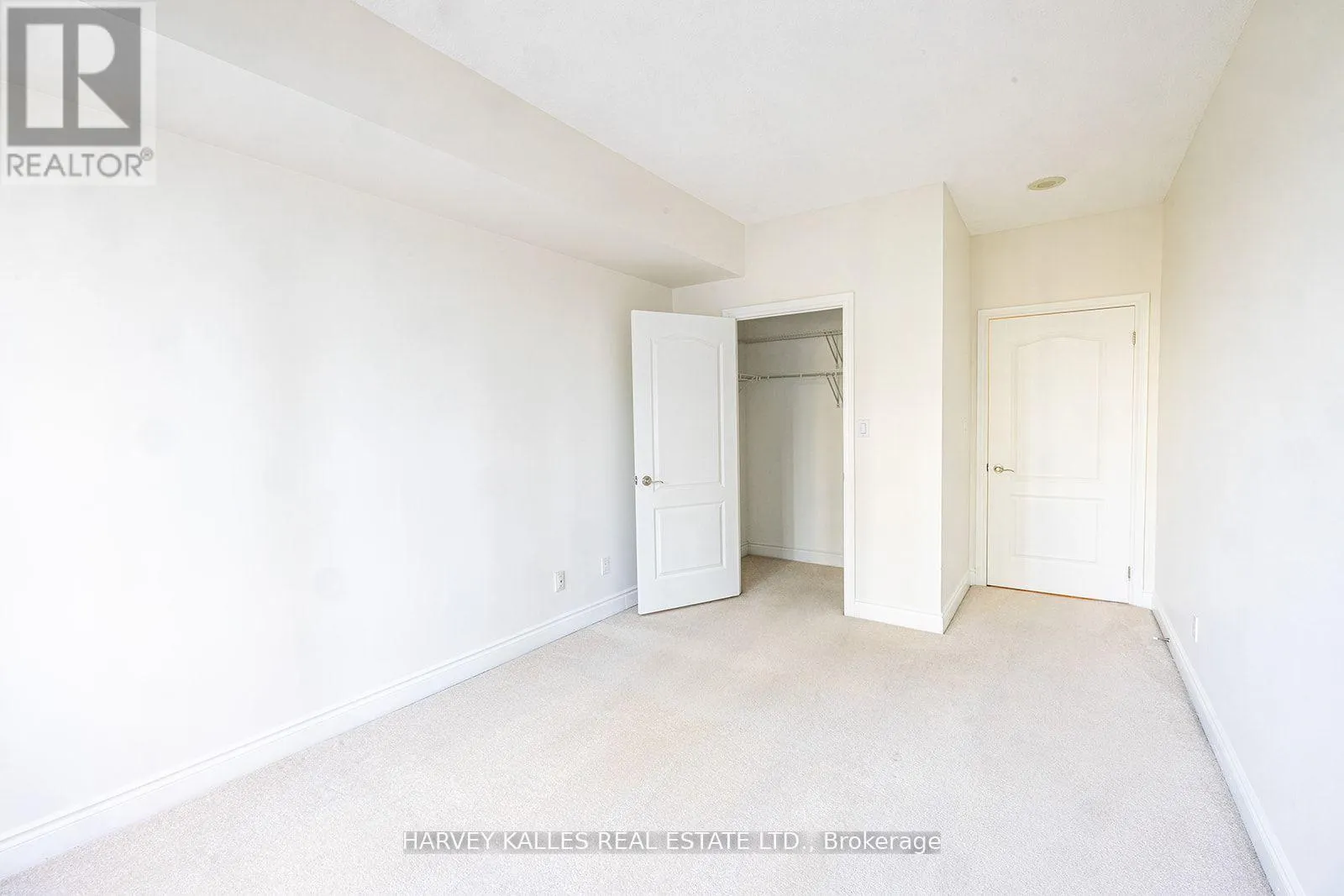 412 - 2 ABERFOYLE CRESCENT