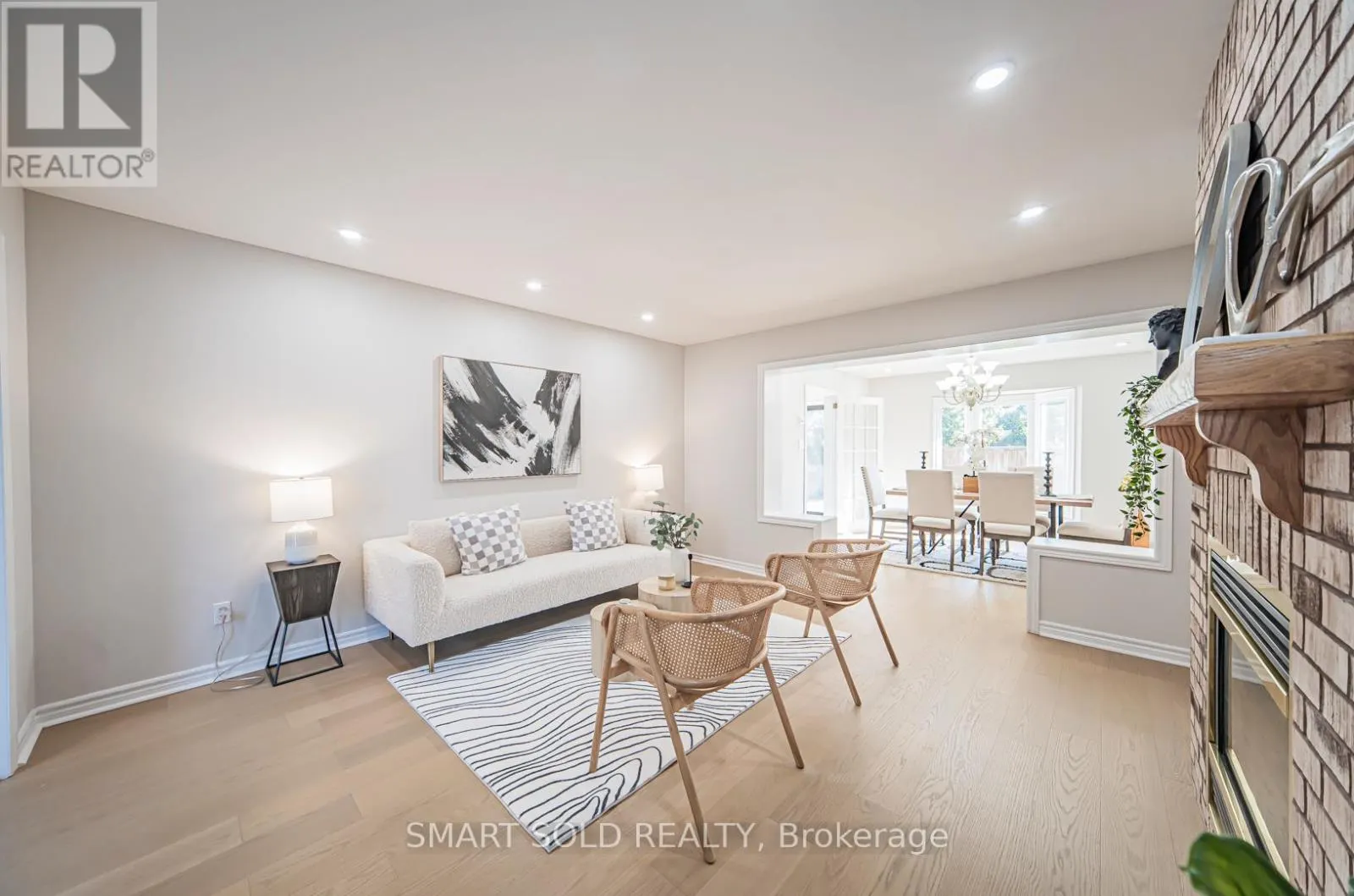 5685 BELL HARBOUR DRIVE