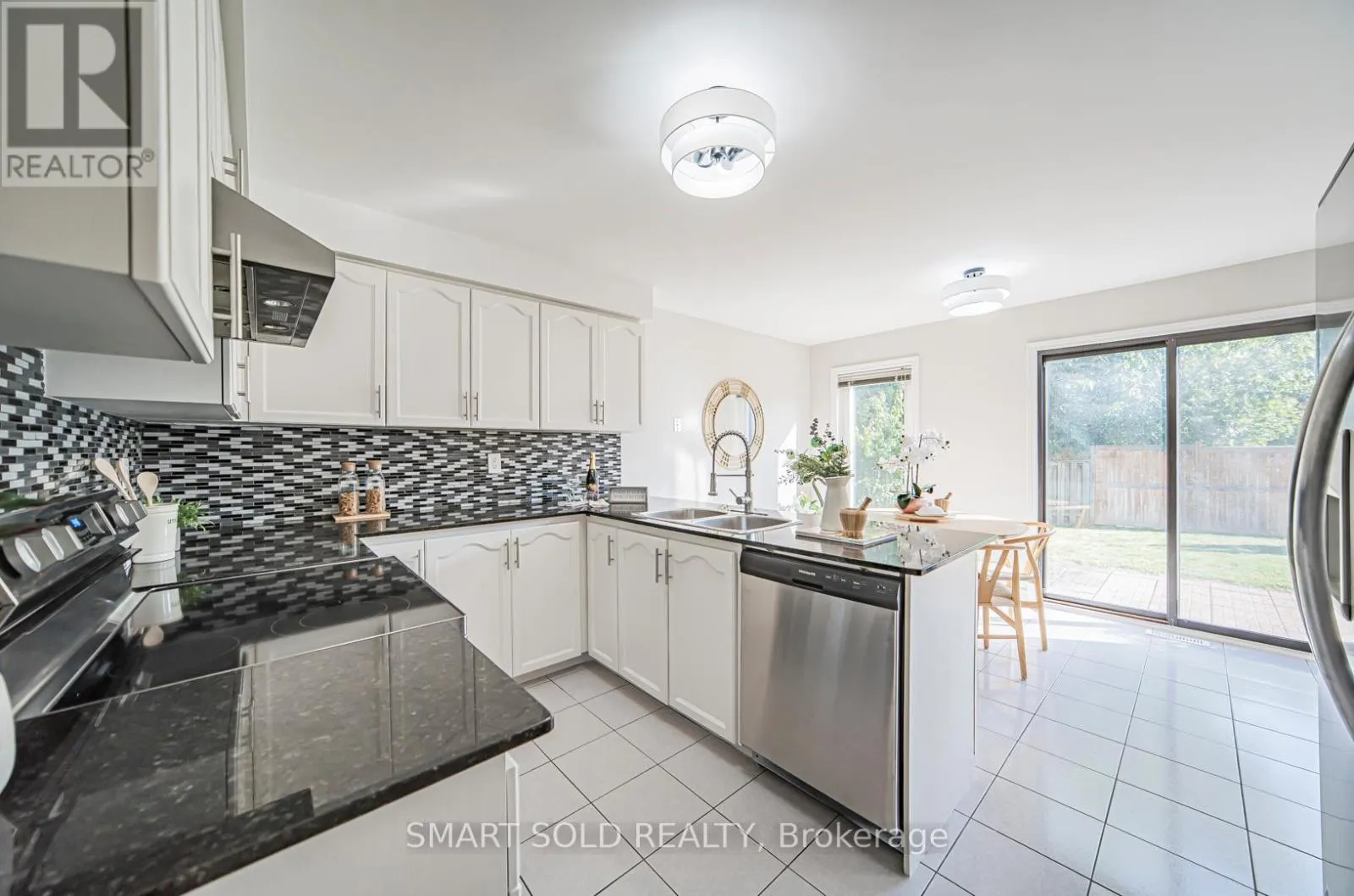 5685 BELL HARBOUR DRIVE