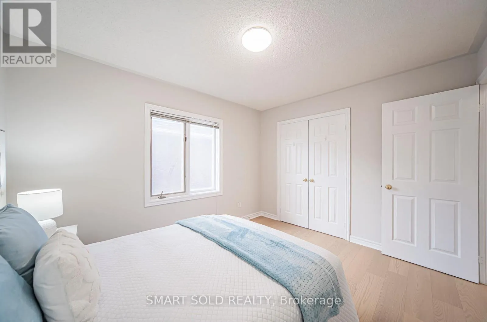 5685 BELL HARBOUR DRIVE