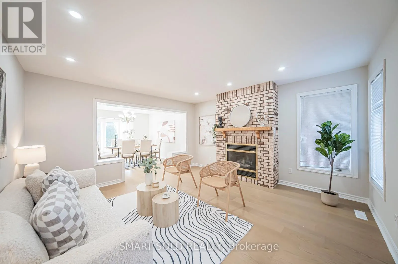 5685 BELL HARBOUR DRIVE