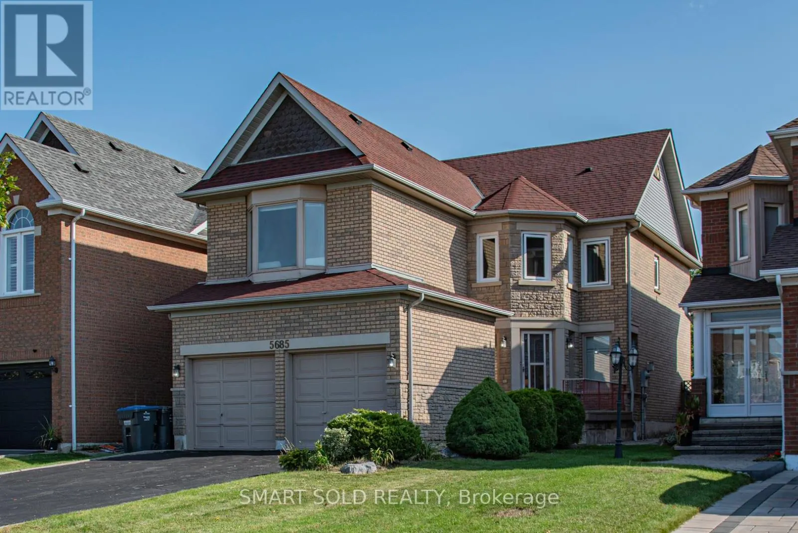5685 BELL HARBOUR DRIVE