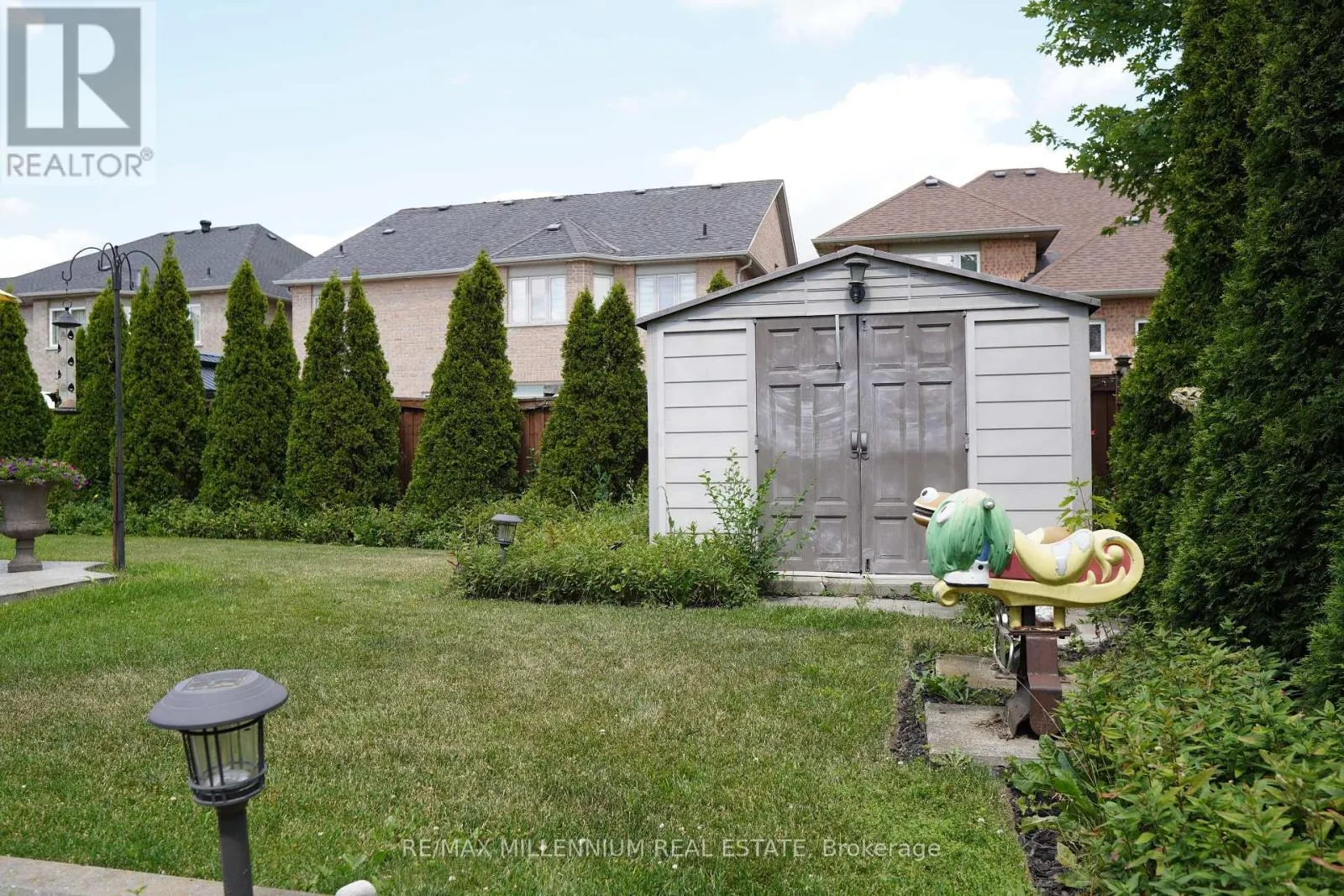 40 RAMPART DRIVE