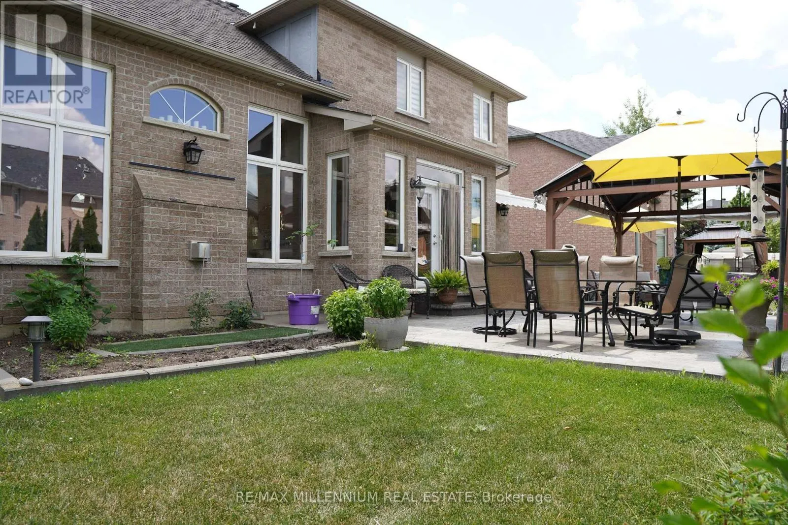 40 RAMPART DRIVE