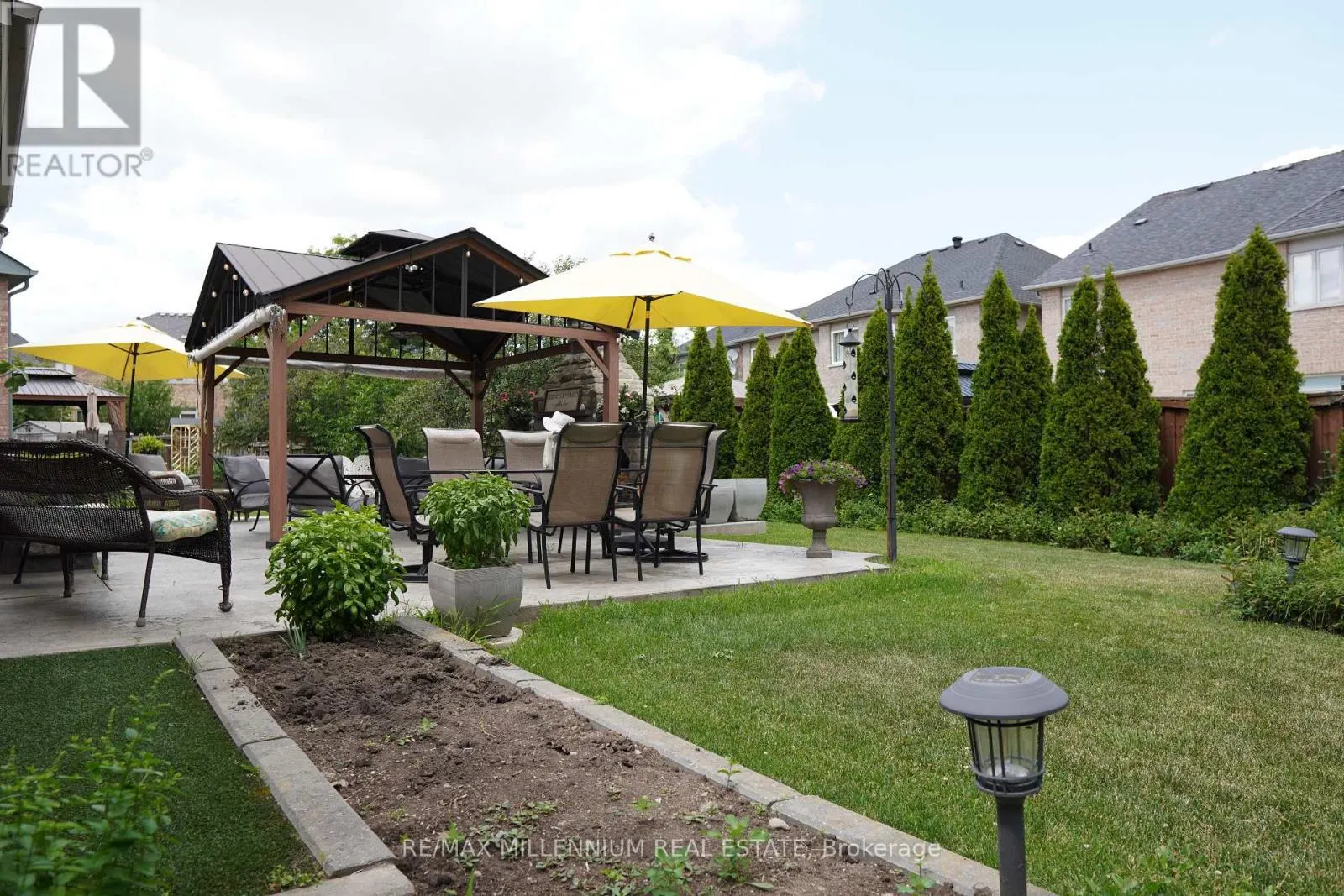 40 RAMPART DRIVE