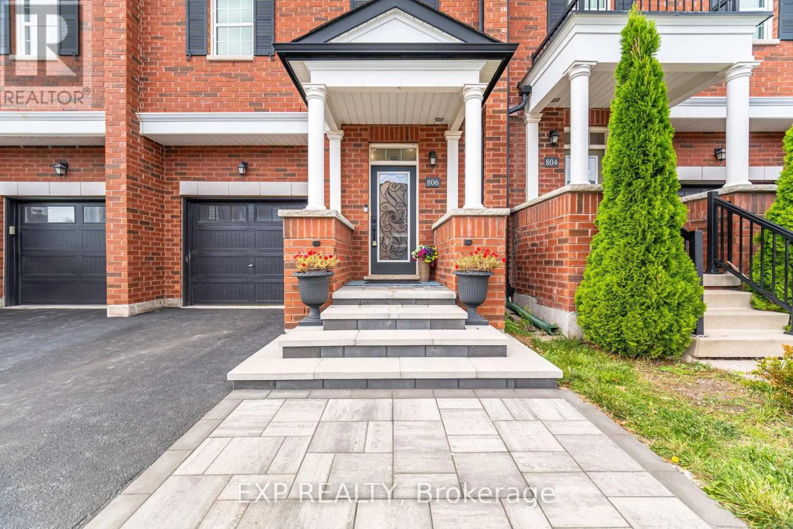 806 BANKS CRESCENT