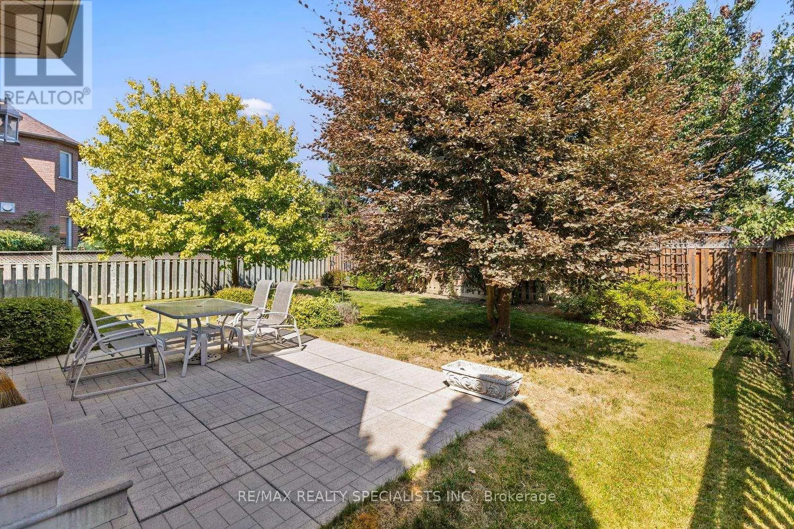 27 BOWMAN STREET