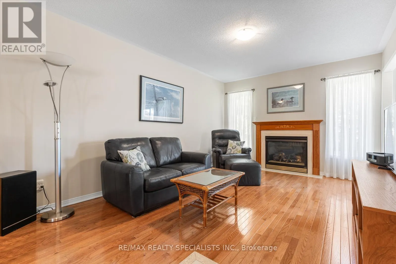 27 BOWMAN STREET