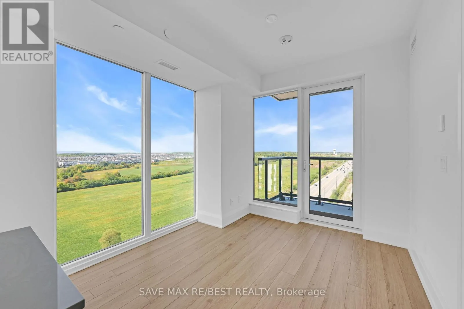 1203 - 3079 TRAFALGAR ROAD