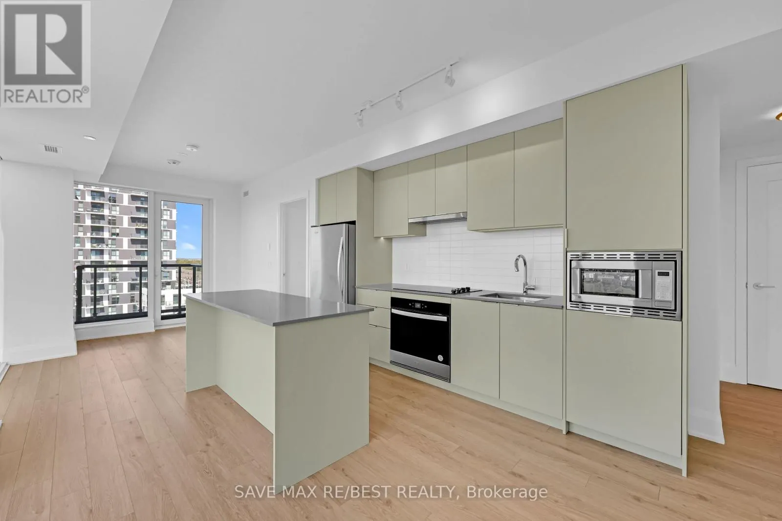 1203 - 3079 TRAFALGAR ROAD