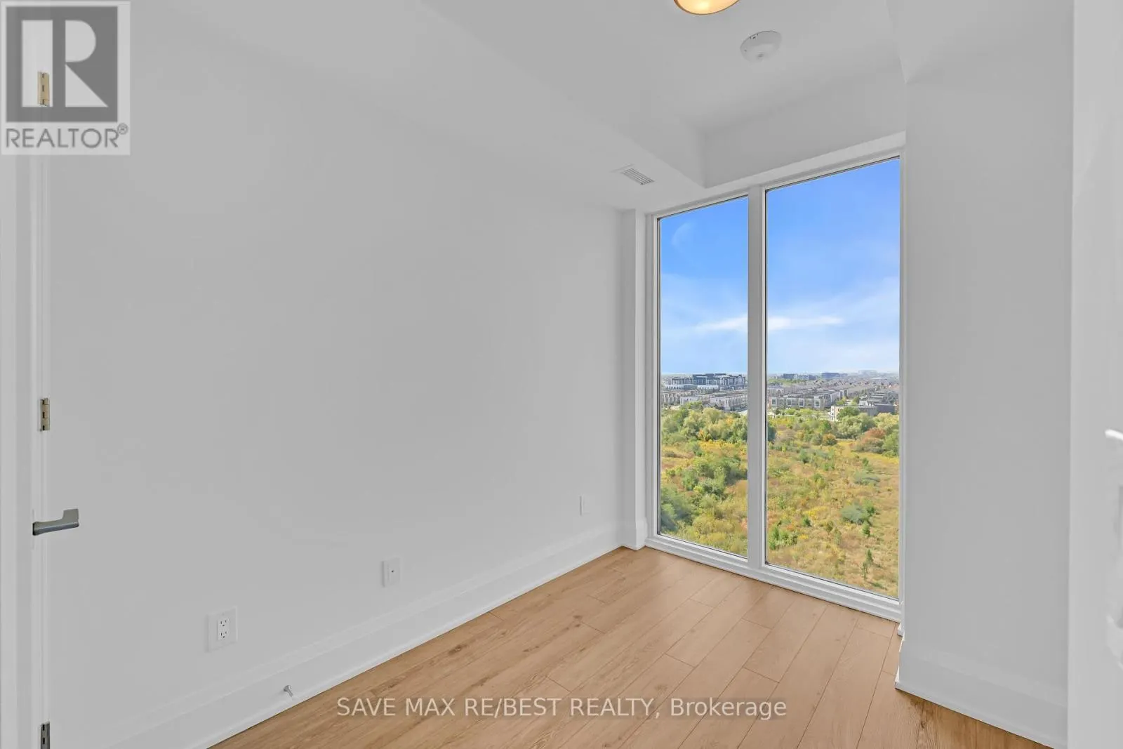 1203 - 3079 TRAFALGAR ROAD
