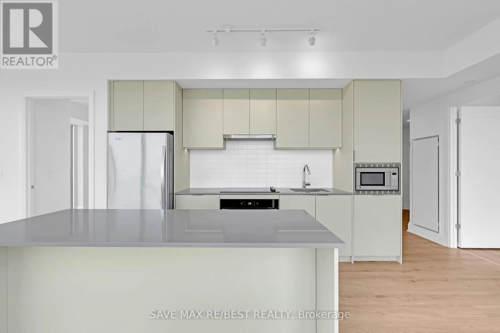 1203 - 3079 TRAFALGAR ROAD
