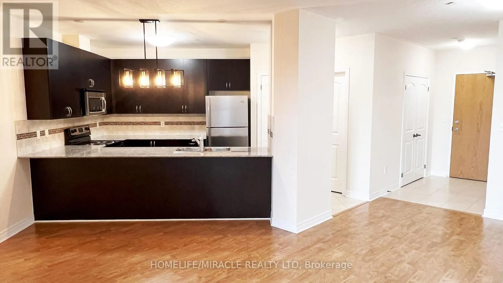 502 - 383 MAIN ST E